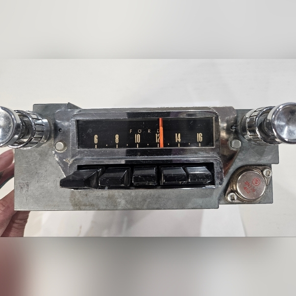 1964 1965 FORD MUSTANG FACTORY ORIGINAL AM RADIO FoMoCo - Picture 11 of 12